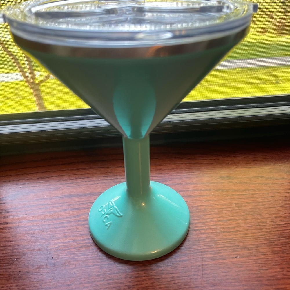 Orca Martini cup